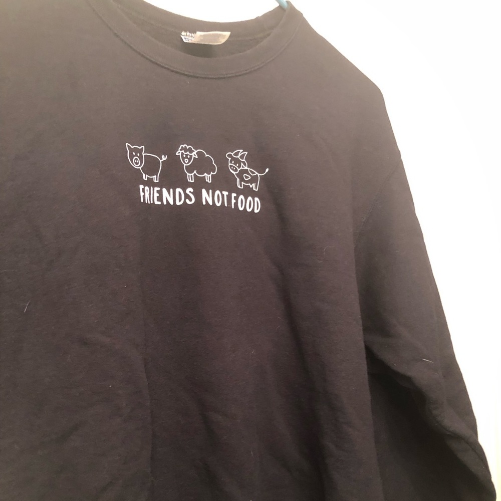 Crewnevk sweatshirt- “Friends not food” vegetarian sweater